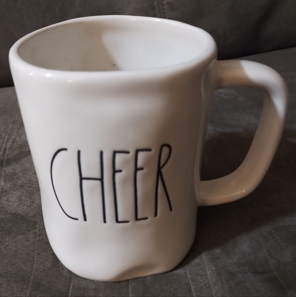 Rae Dun mug, "Cheer"